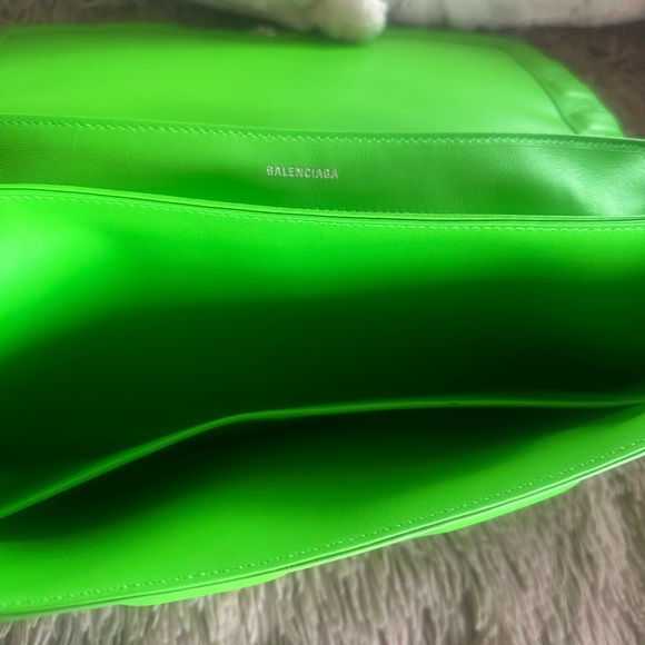 Balenciaga Bright Green Embossed Clutch - Picture 5 of 11